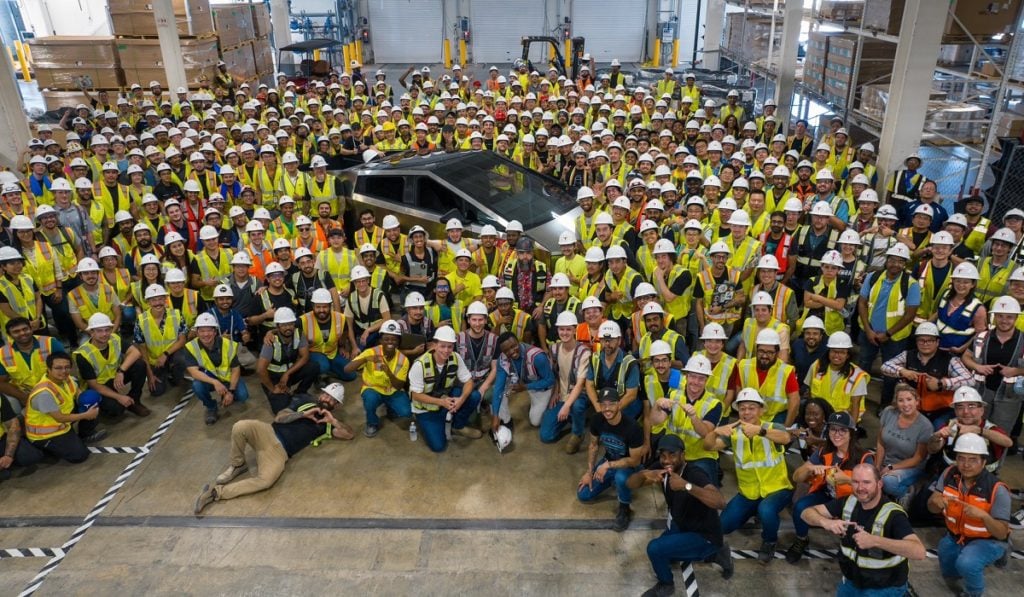 Tesla inicia con la producción de la CyberTruck